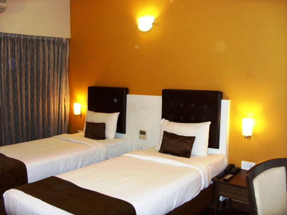 Mango Hotels, Samed Agra Agra  Buitenkant foto