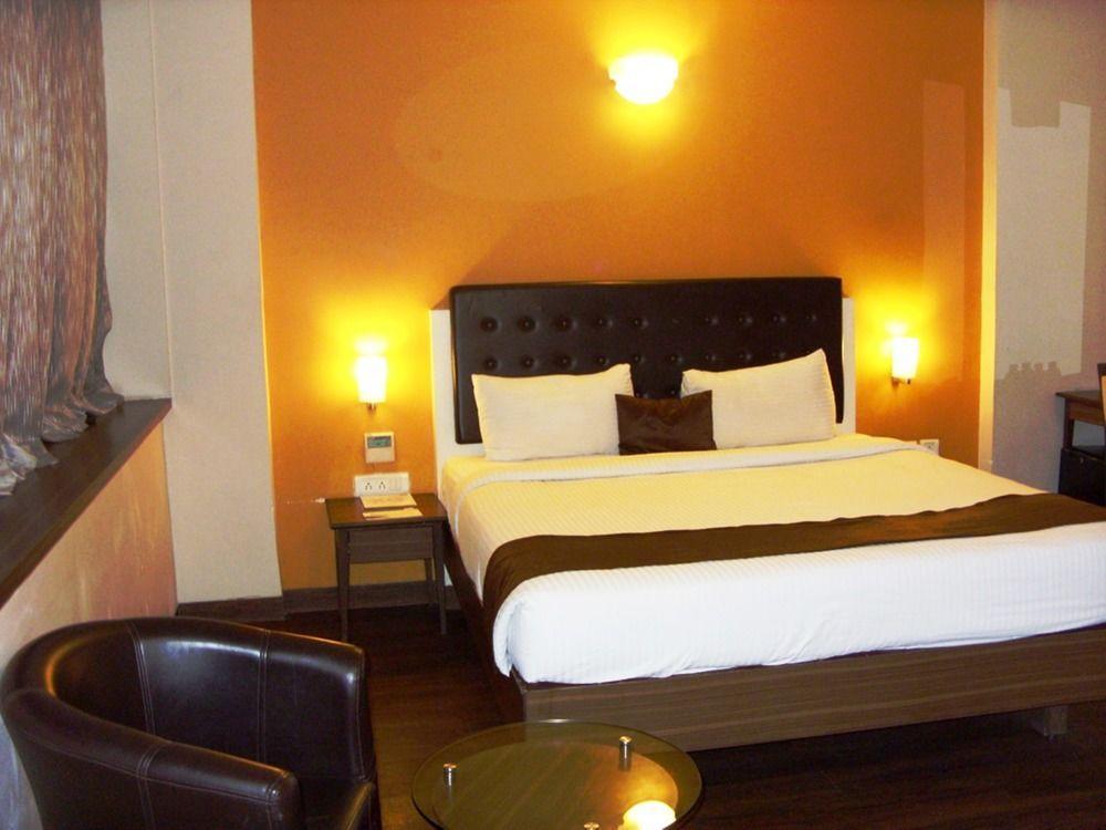 Mango Hotels, Samed Agra Agra  Buitenkant foto