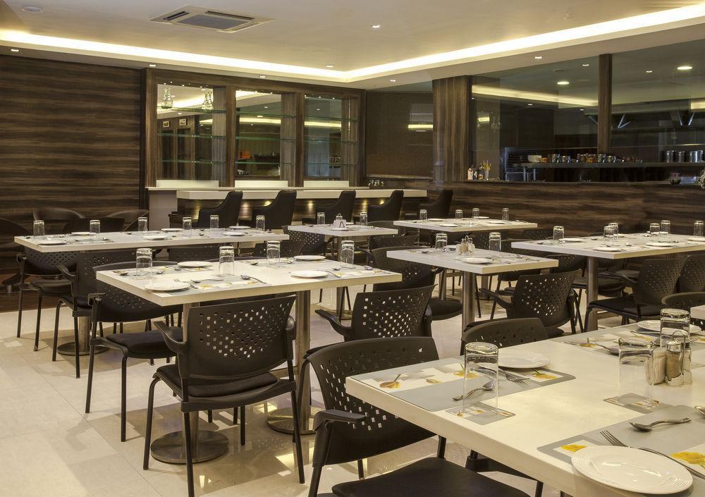 Mango Hotels, Samed Agra Agra  Buitenkant foto